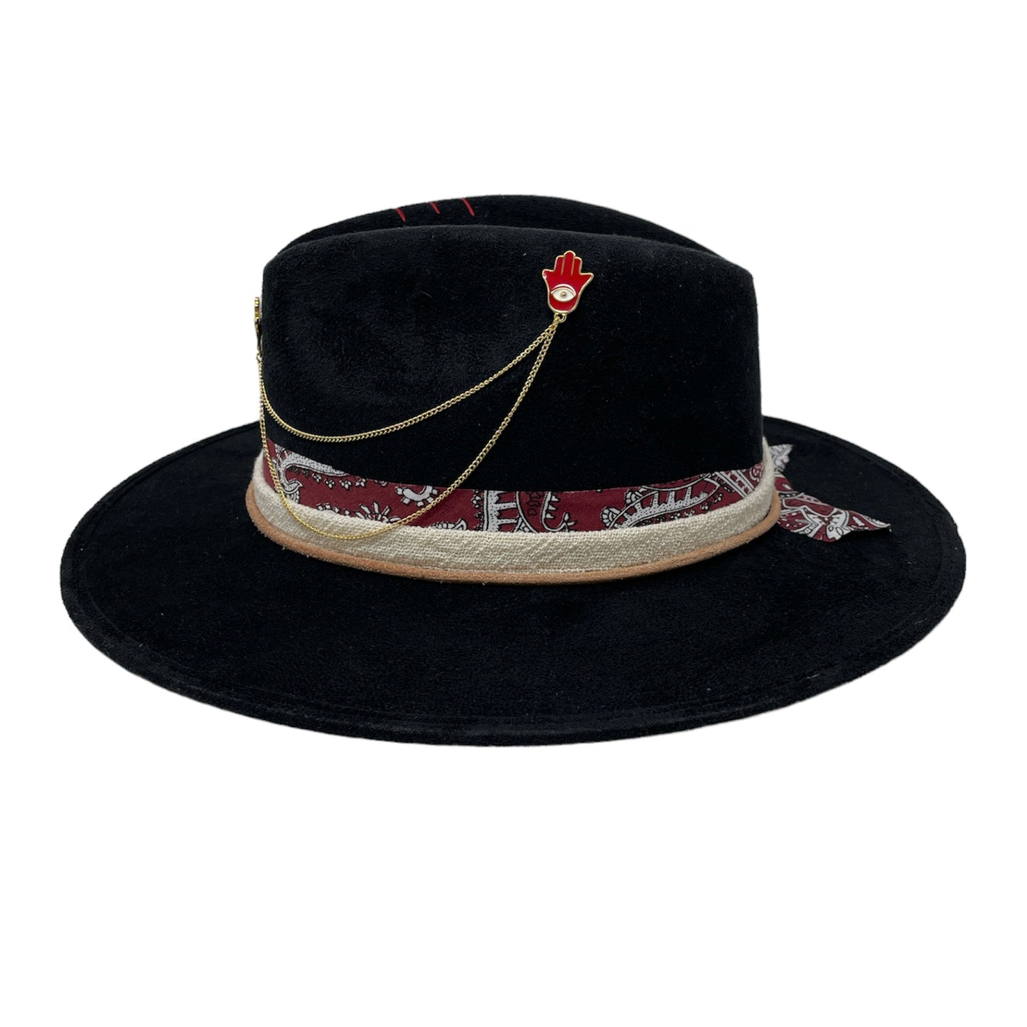 Hat with pin negro