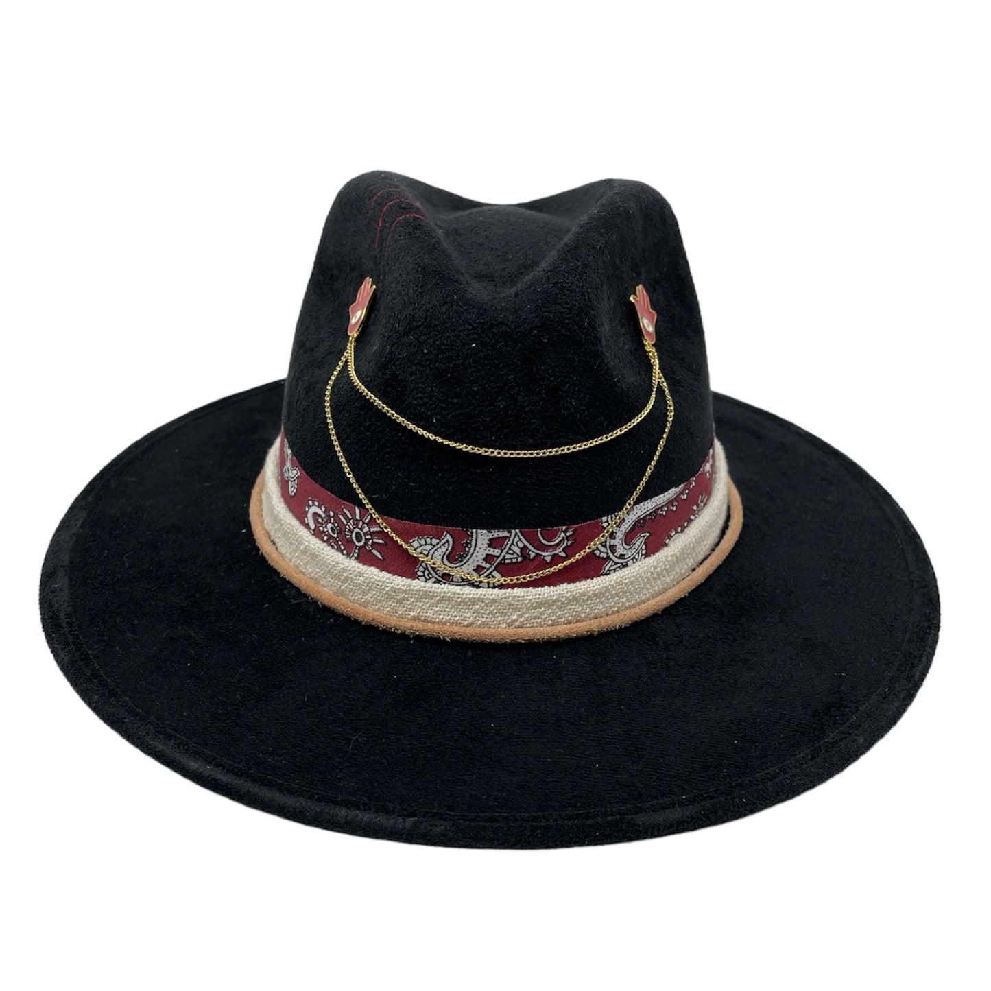 Hat with pin negro